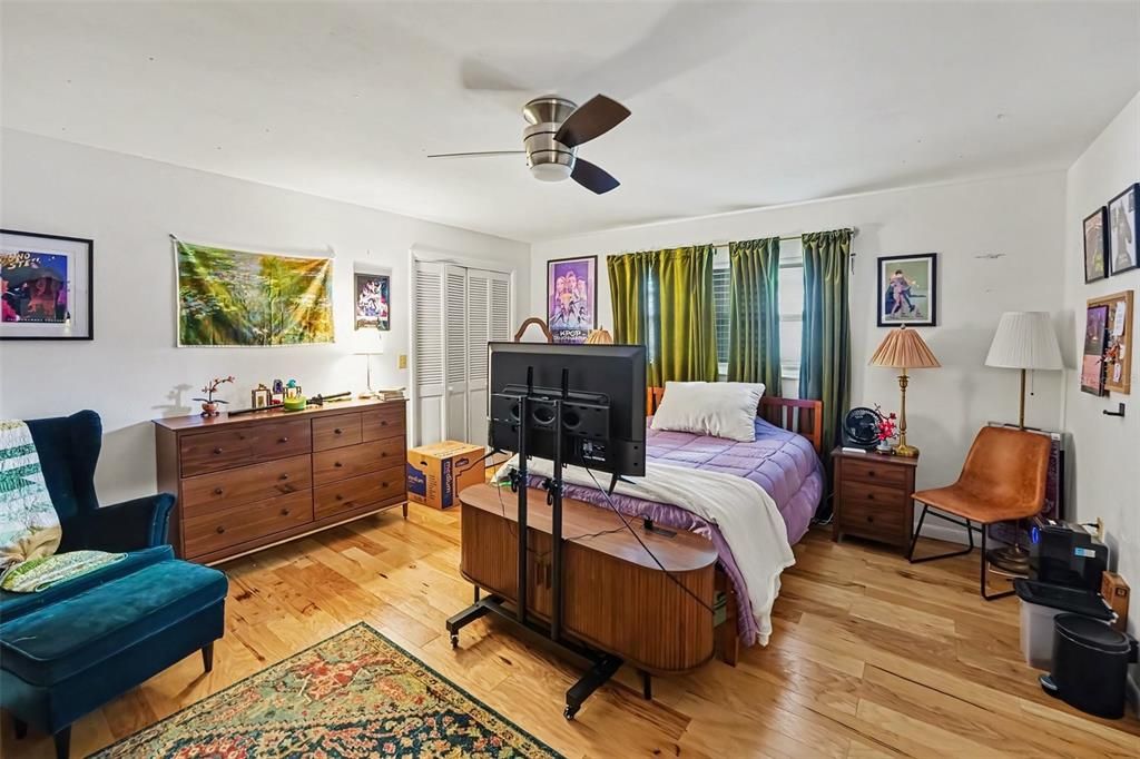 For Sale: $1,000,000 (4 beds, 3 baths, 4391 Square Feet)