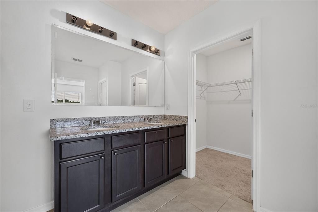 For Sale: $464,900 (5 beds, 3 baths, 2889 Square Feet)