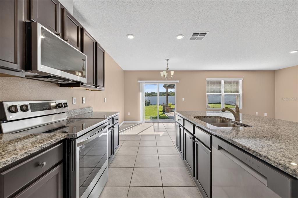 For Sale: $464,900 (5 beds, 3 baths, 2889 Square Feet)