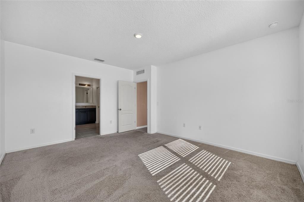 For Sale: $464,900 (5 beds, 3 baths, 2889 Square Feet)