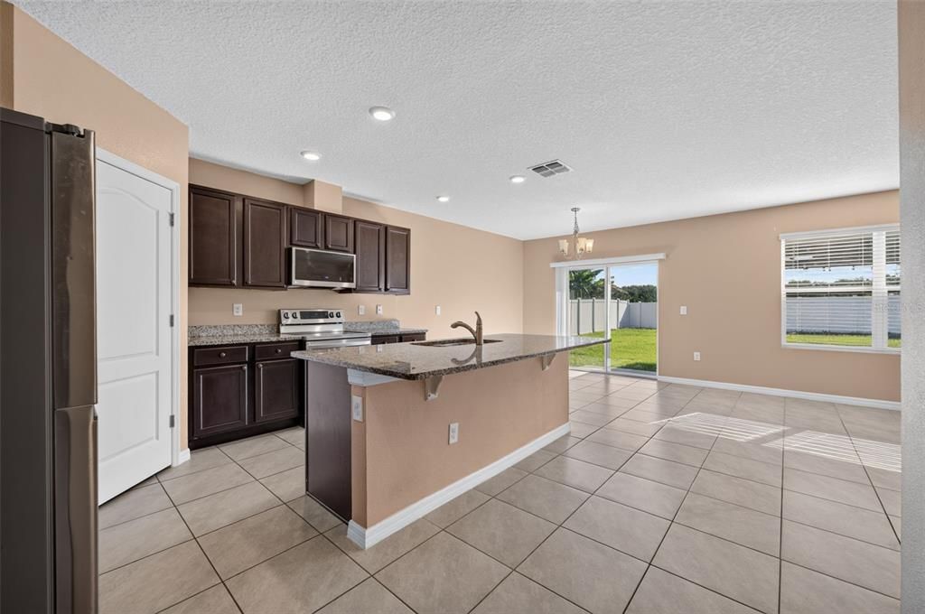 For Sale: $464,900 (5 beds, 3 baths, 2889 Square Feet)