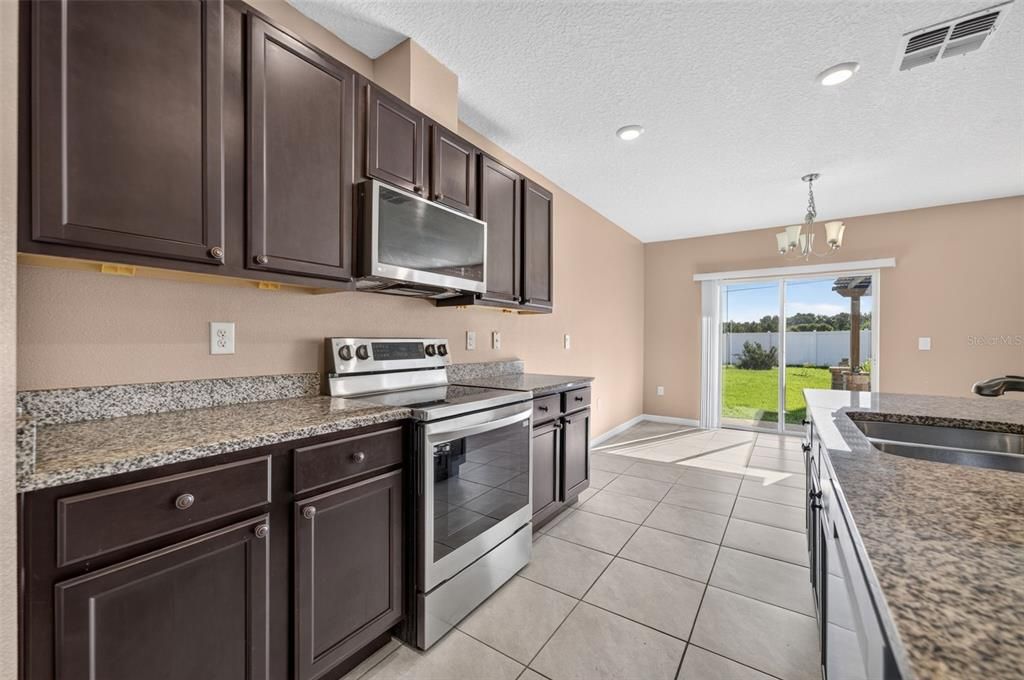 For Sale: $464,900 (5 beds, 3 baths, 2889 Square Feet)