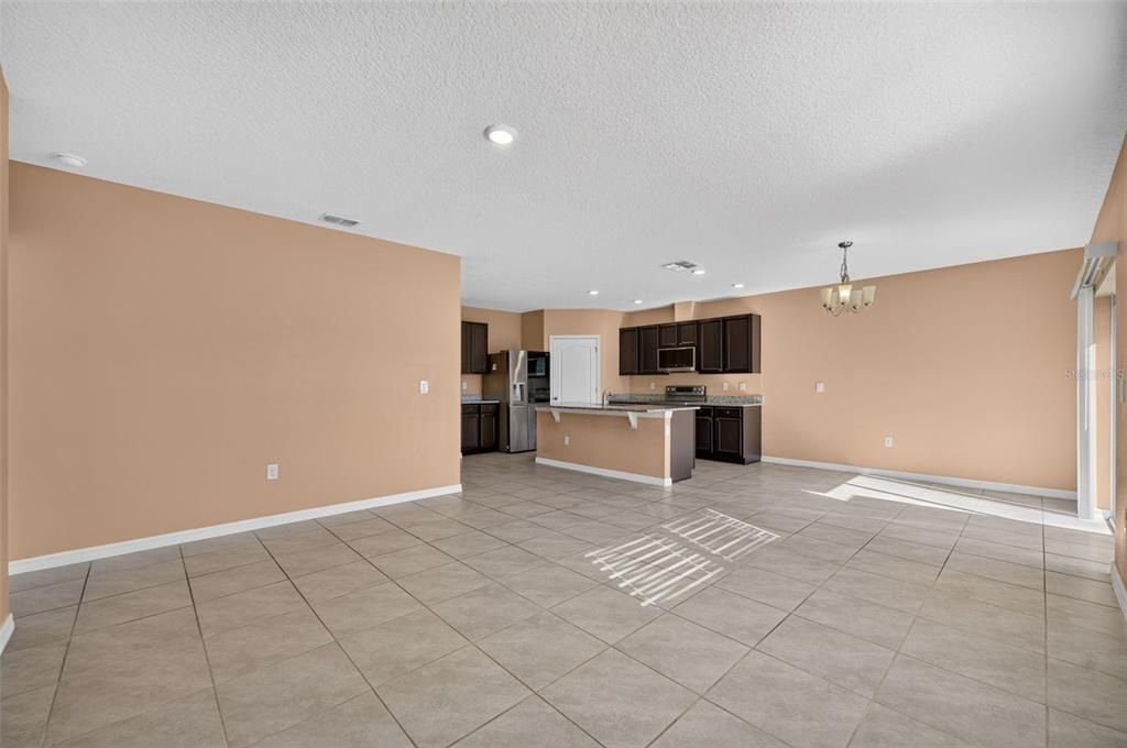 For Sale: $464,900 (5 beds, 3 baths, 2889 Square Feet)