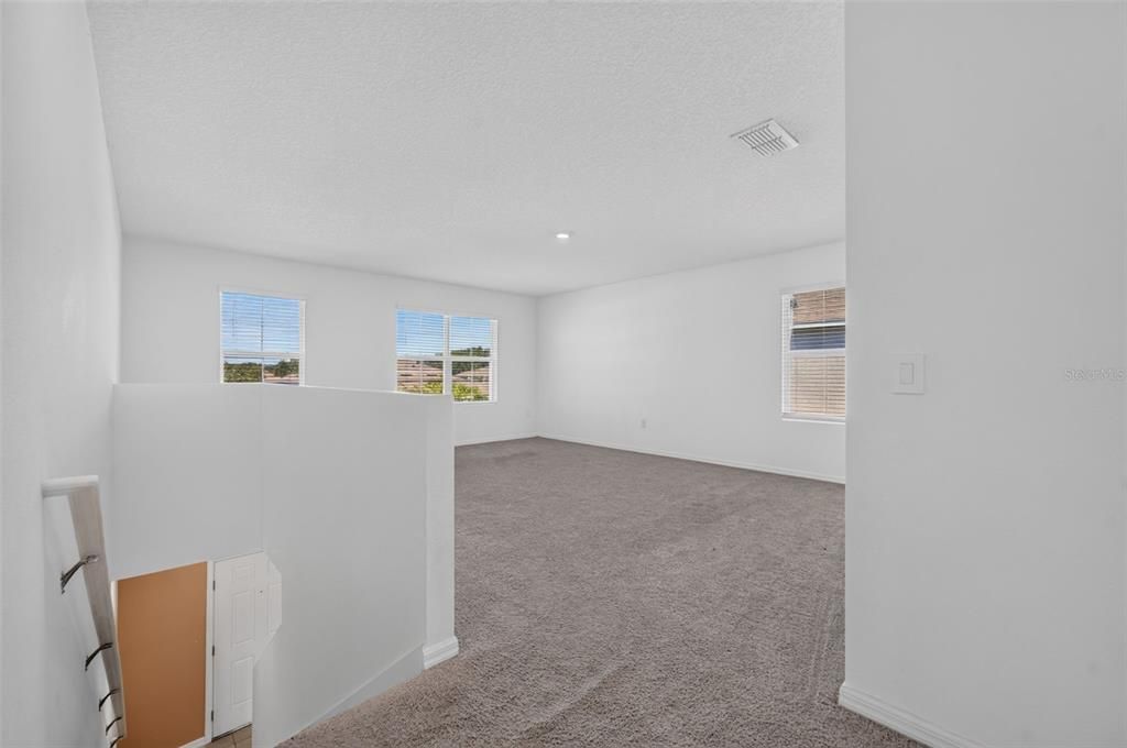 For Sale: $464,900 (5 beds, 3 baths, 2889 Square Feet)