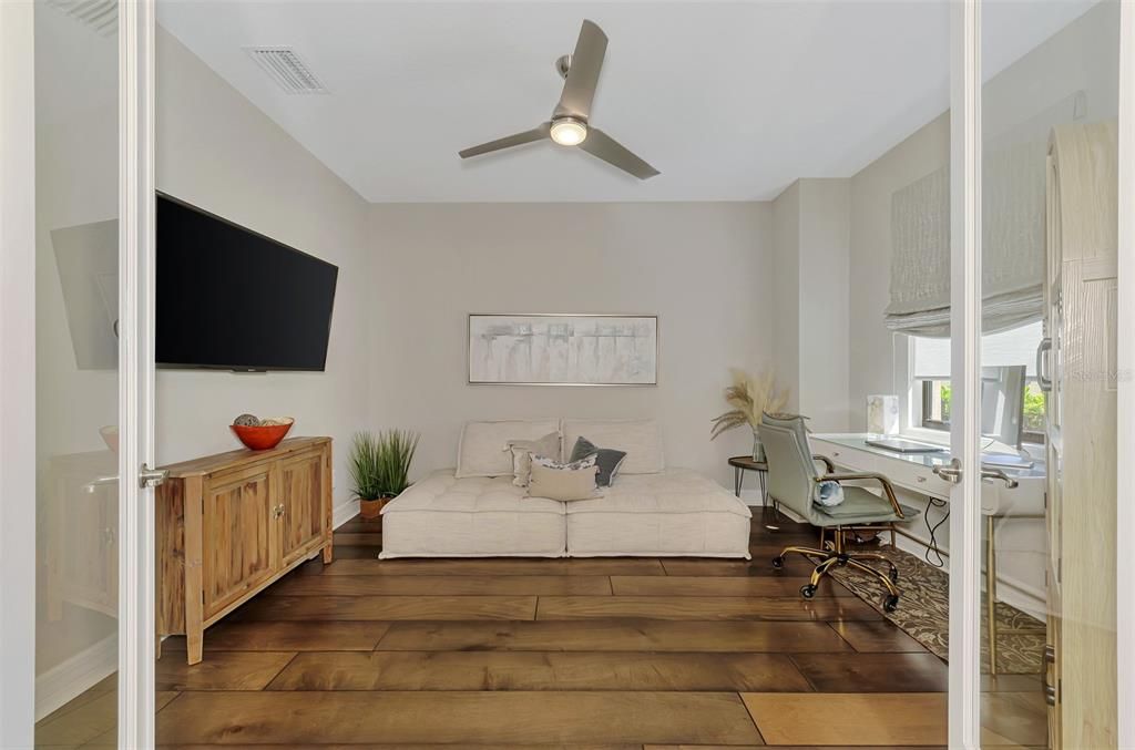 For Sale: $709,000 (2 beds, 2 baths, 1858 Square Feet)