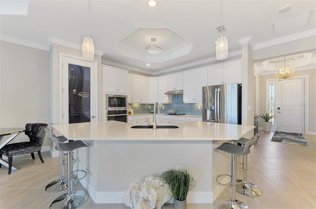 For Sale: $709,000 (2 beds, 2 baths, 1858 Square Feet)