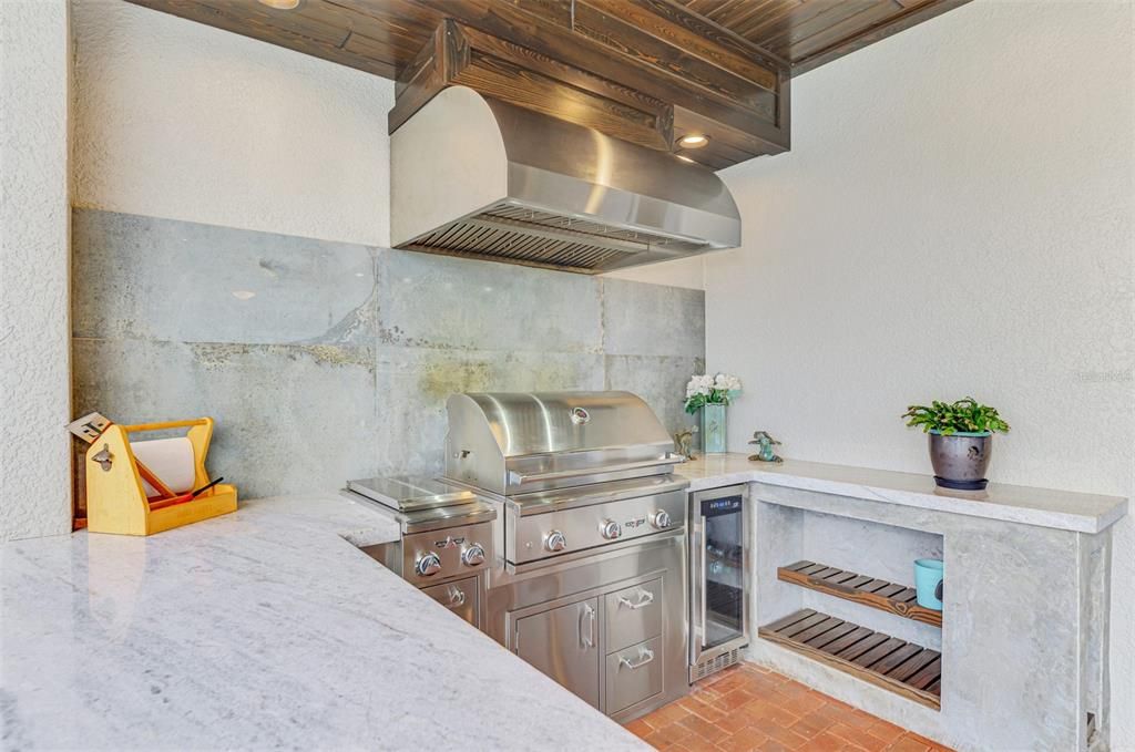 For Sale: $709,000 (2 beds, 2 baths, 1858 Square Feet)