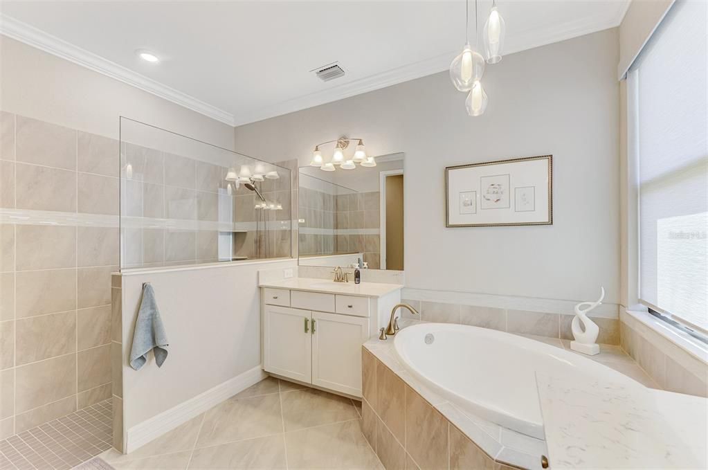 For Sale: $709,000 (2 beds, 2 baths, 1858 Square Feet)