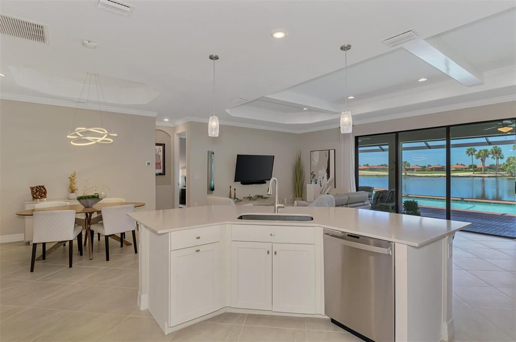 For Sale: $709,000 (2 beds, 2 baths, 1858 Square Feet)