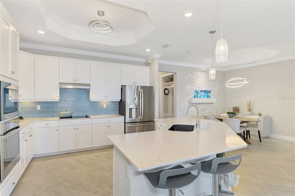 For Sale: $709,000 (2 beds, 2 baths, 1858 Square Feet)