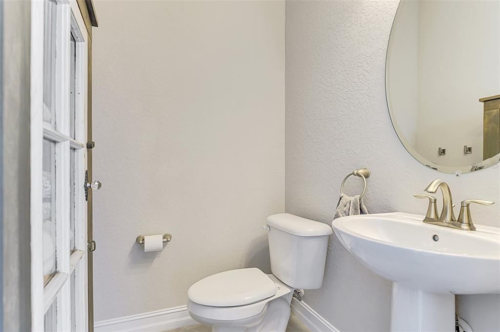 For Sale: $709,000 (2 beds, 2 baths, 1858 Square Feet)