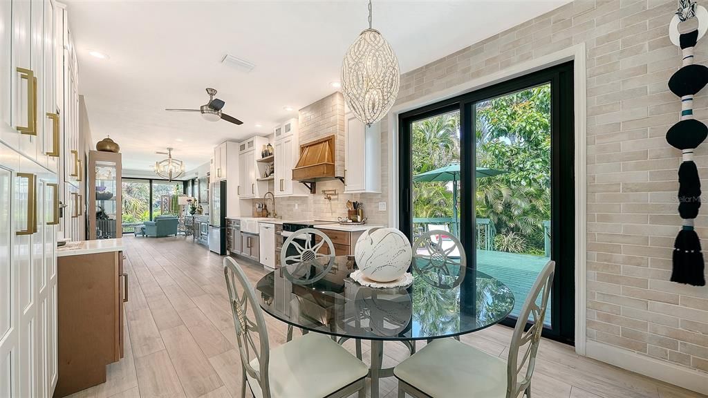 For Sale: $1,295,000 (3 beds, 2 baths, 2850 Square Feet)