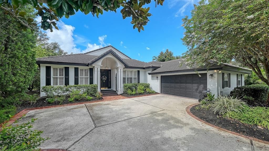 For Sale: $1,295,000 (3 beds, 2 baths, 2850 Square Feet)