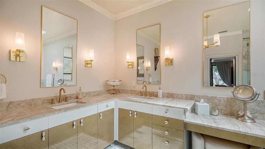 For Sale: $1,295,000 (3 beds, 2 baths, 2850 Square Feet)