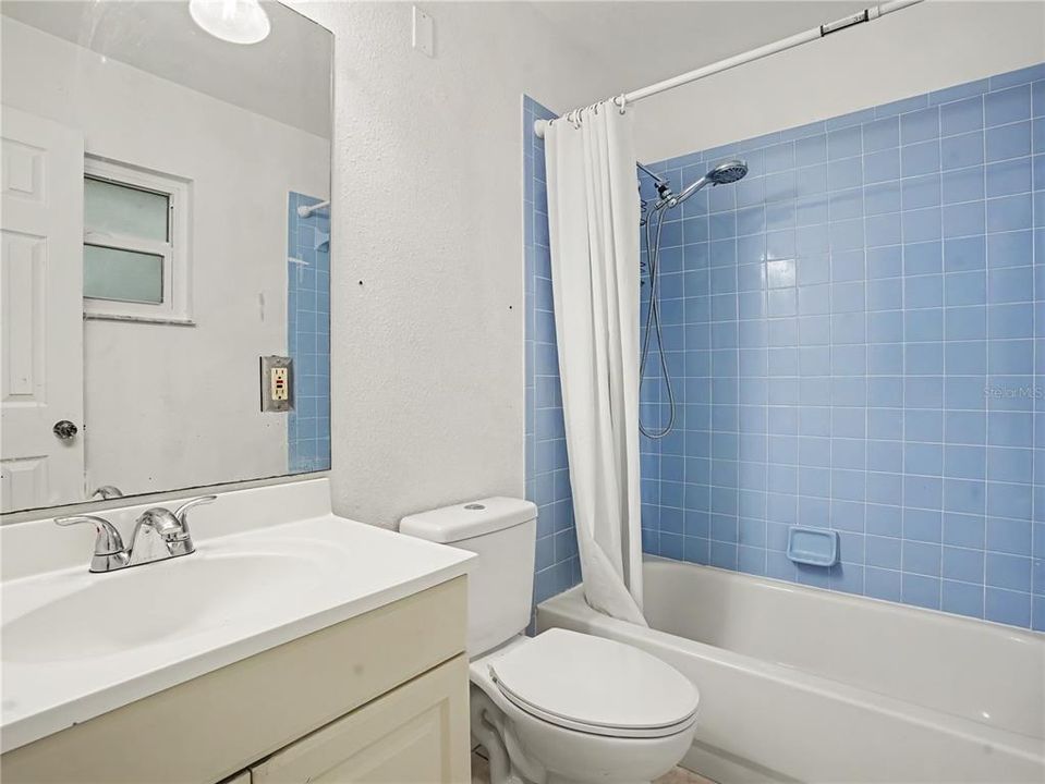 На продажу: $199,900 (3 спален, 2 ванн, 1128 Квадратных фут)