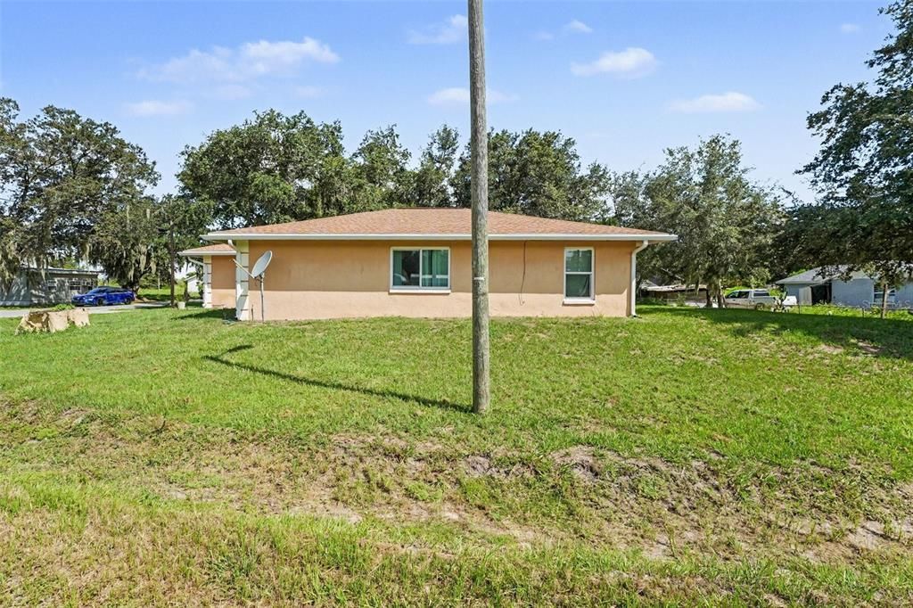 На продажу: $199,900 (3 спален, 2 ванн, 1128 Квадратных фут)