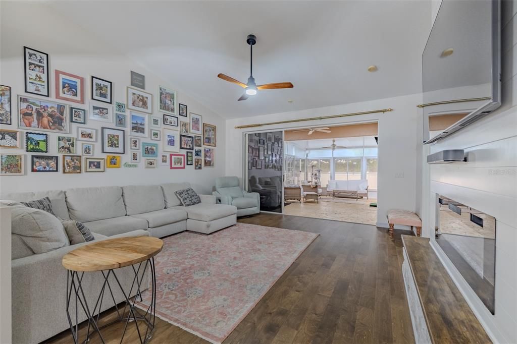 For Sale: $419,000 (3 beds, 2 baths, 2274 Square Feet)