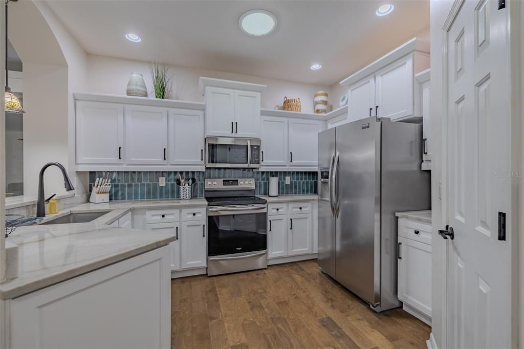 For Sale: $419,000 (3 beds, 2 baths, 2274 Square Feet)