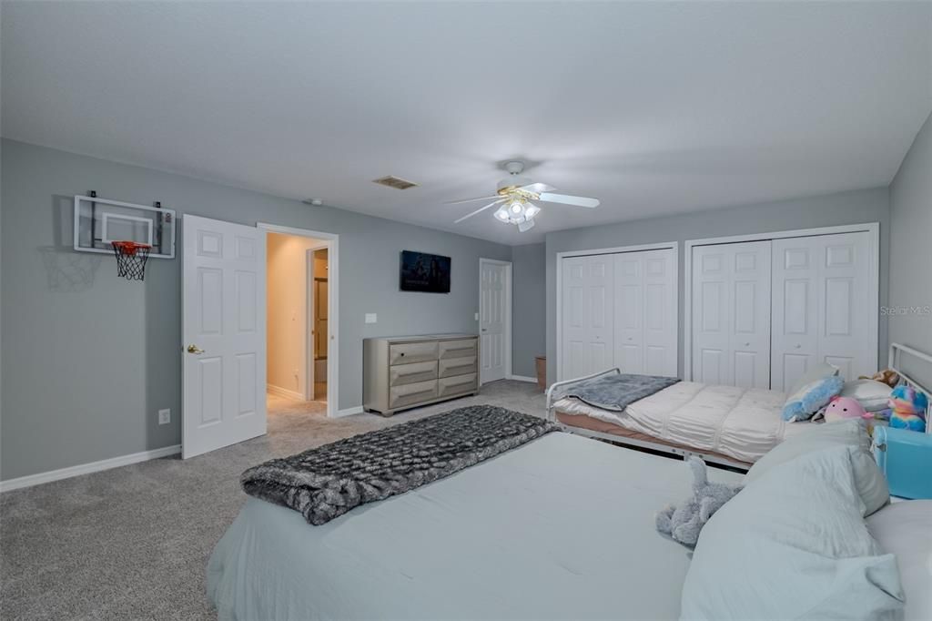 For Sale: $419,000 (3 beds, 2 baths, 2274 Square Feet)