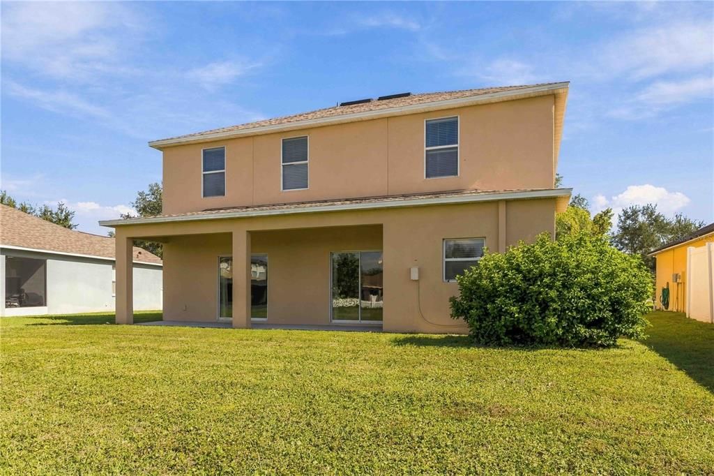 En Venta: $330,000 (4 camas, 2 baños, 2500 Pies cuadrados)