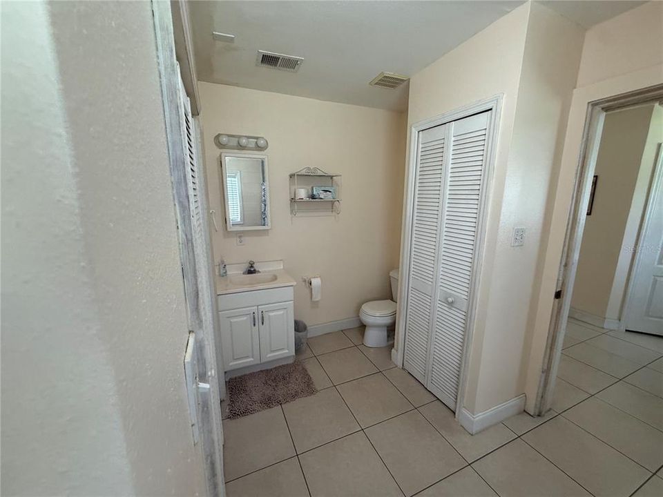 For Sale: $1,050,000 (4 beds, 3 baths, 2567 Square Feet)