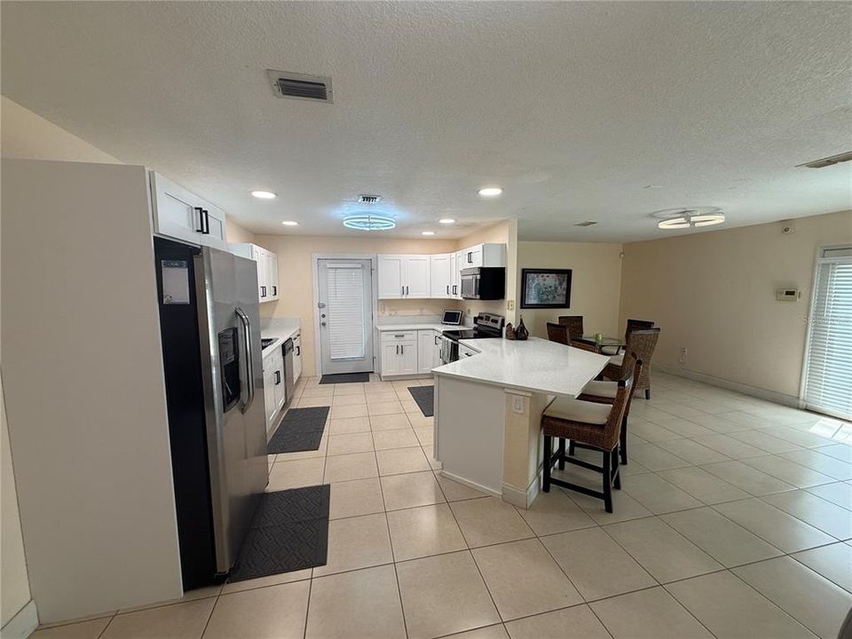 For Sale: $1,050,000 (4 beds, 3 baths, 2567 Square Feet)