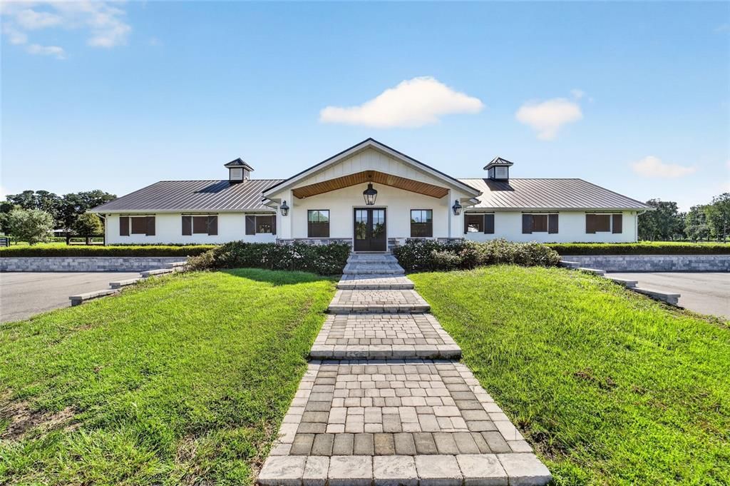 For Sale: $4,950,000 (3 beds, 3 baths, 1200 Square Feet)