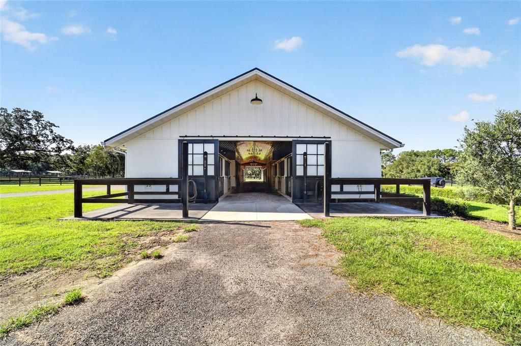 For Sale: $4,950,000 (3 beds, 3 baths, 1200 Square Feet)