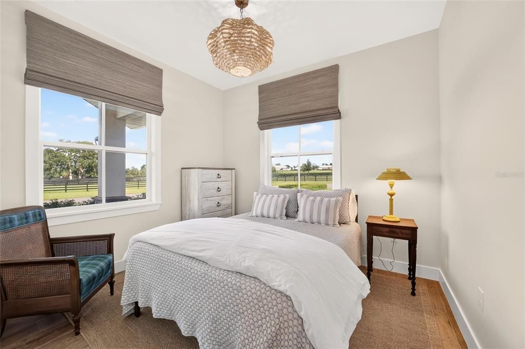 For Sale: $4,950,000 (3 beds, 3 baths, 1200 Square Feet)