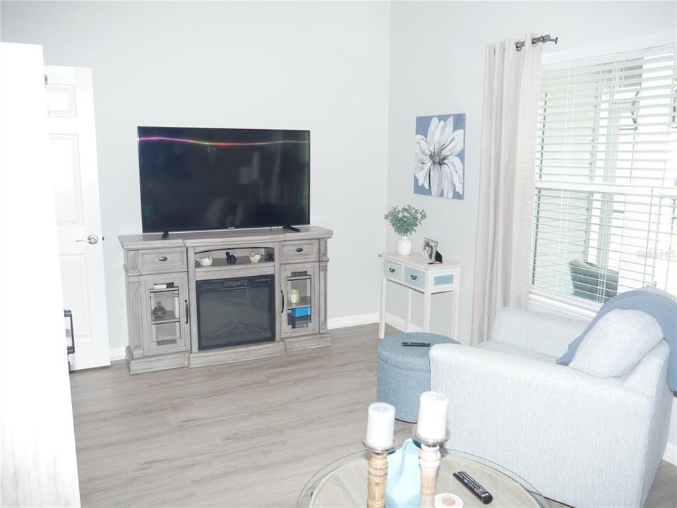 For Sale: $429,900 (3 beds, 2 baths, 1791 Square Feet)