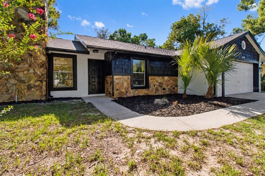 For Sale: $325,000 (3 beds, 2 baths, 1508 Square Feet)