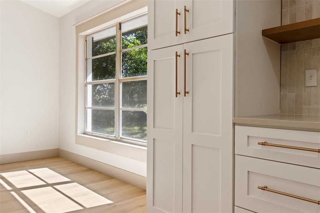 For Sale: $325,000 (3 beds, 2 baths, 1508 Square Feet)