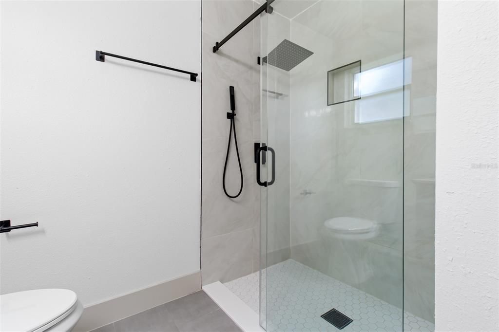For Sale: $325,000 (3 beds, 2 baths, 1508 Square Feet)