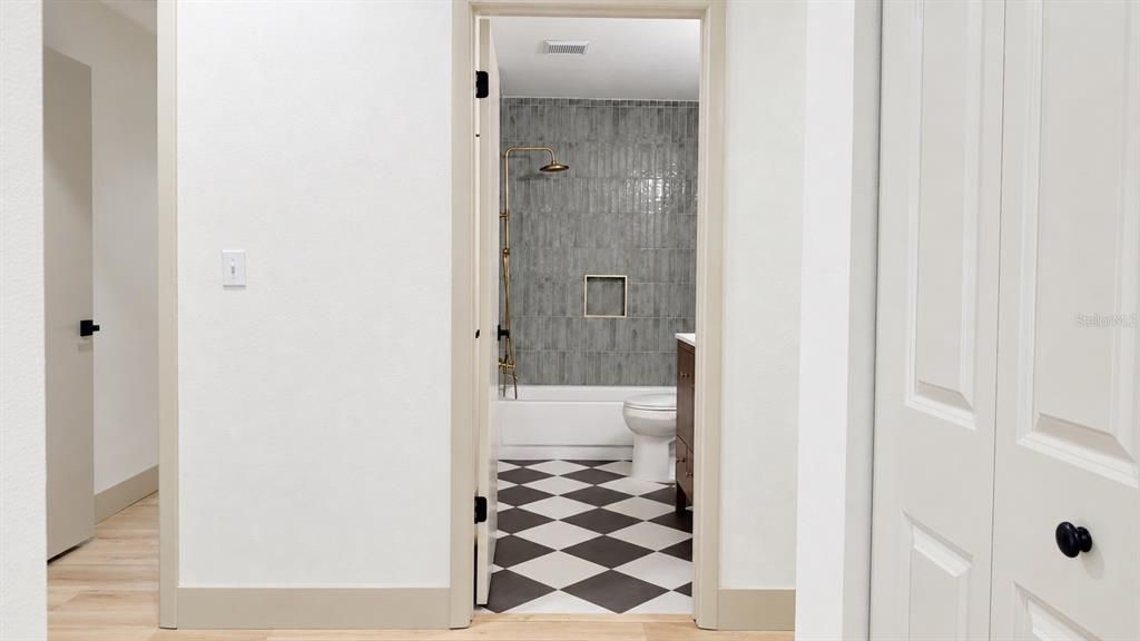 For Sale: $325,000 (3 beds, 2 baths, 1508 Square Feet)