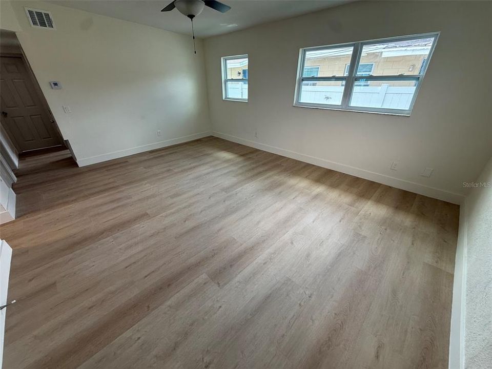 En Venta: $229,900 (2 camas, 1 baños, 800 Pies cuadrados)