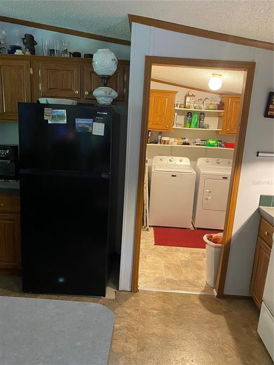 For Sale: $279,500 (4 beds, 2 baths, 2144 Square Feet)