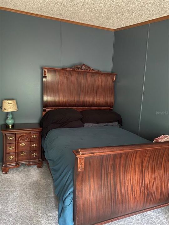 For Sale: $279,500 (4 beds, 2 baths, 2144 Square Feet)