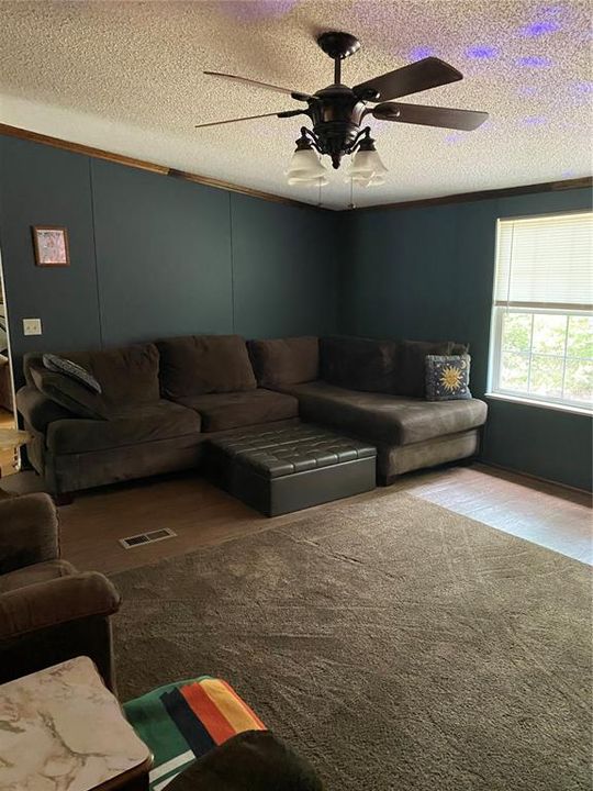 For Sale: $279,500 (4 beds, 2 baths, 2144 Square Feet)
