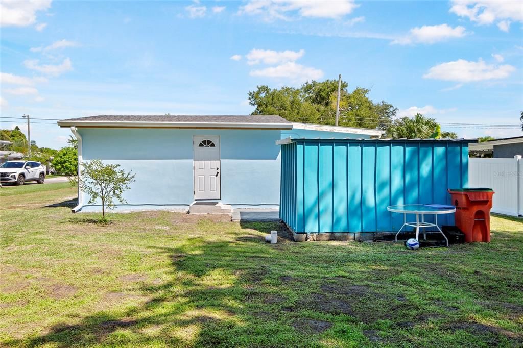 For Sale: $375,000 (2 beds, 1 baths, 1030 Square Feet)