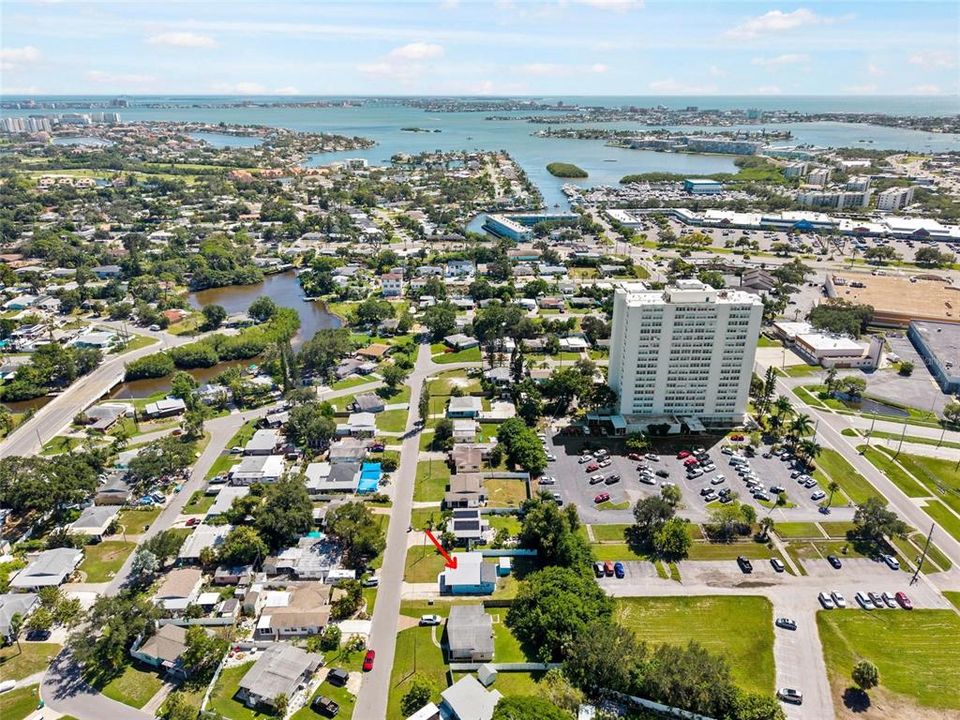 For Sale: $375,000 (2 beds, 1 baths, 1030 Square Feet)