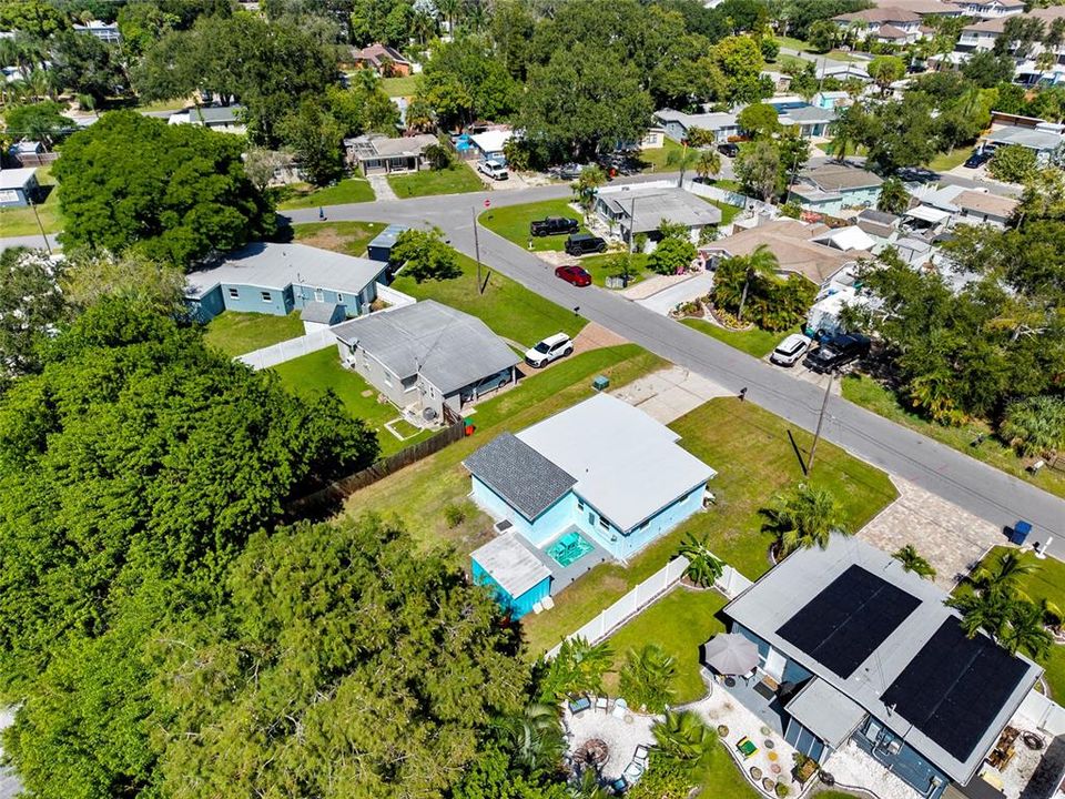 For Sale: $375,000 (2 beds, 1 baths, 1030 Square Feet)