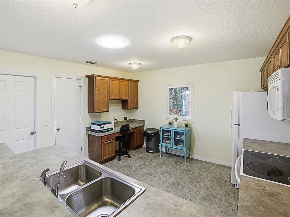 En Venta: $298,000 (2 camas, 2 baños, 1130 Pies cuadrados)