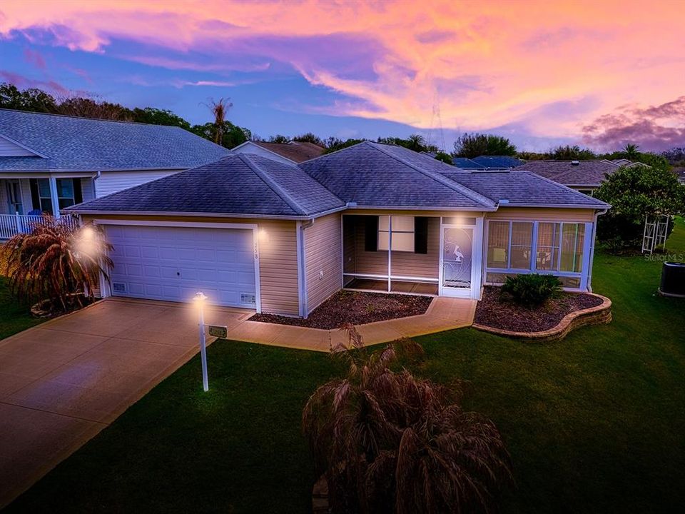 En Venta: $298,000 (2 camas, 2 baños, 1130 Pies cuadrados)
