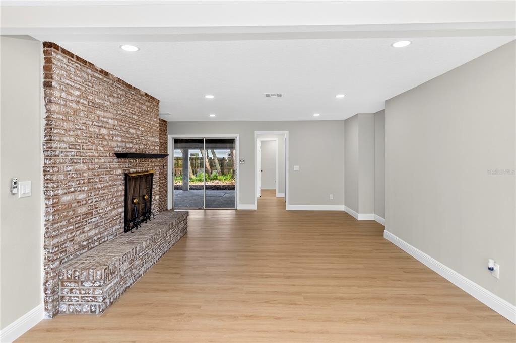 For Sale: $575,000 (4 beds, 3 baths, 2616 Square Feet)