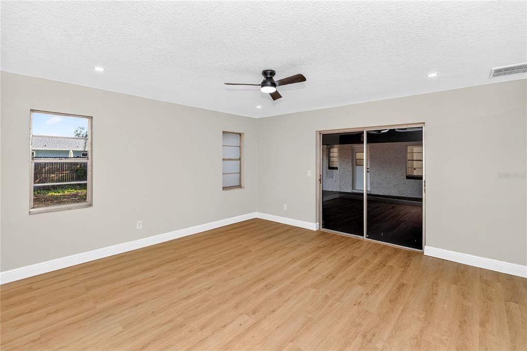 For Sale: $575,000 (4 beds, 3 baths, 2616 Square Feet)