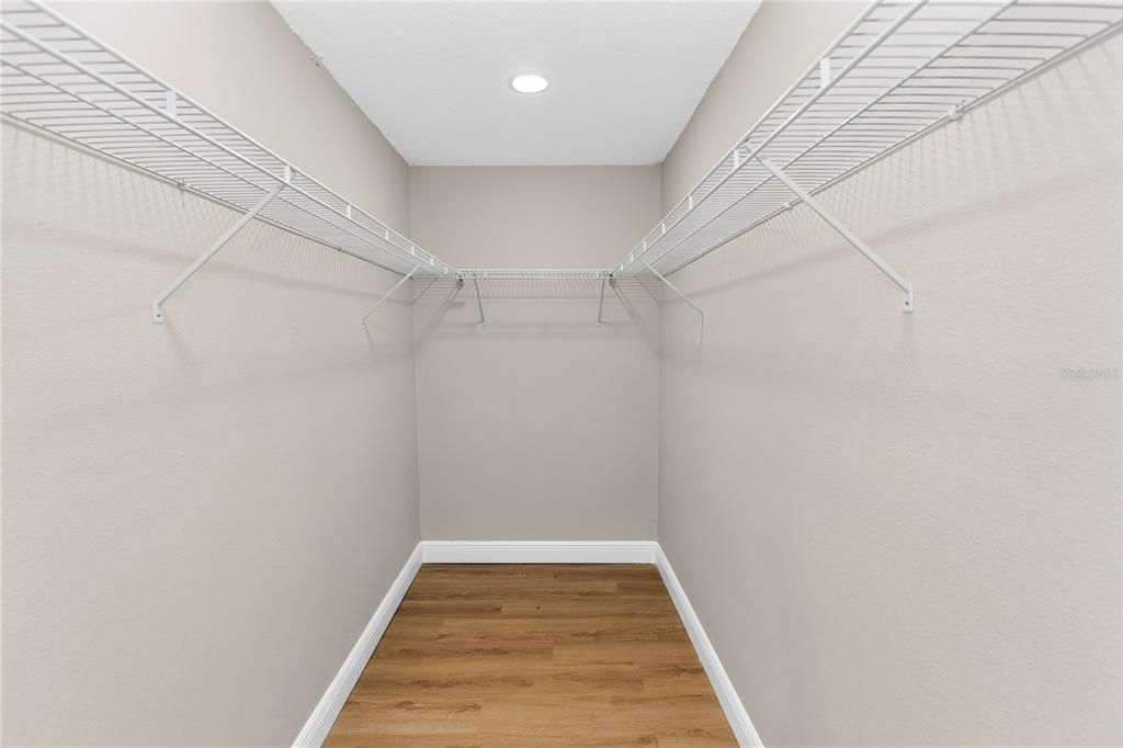 For Sale: $575,000 (4 beds, 3 baths, 2616 Square Feet)