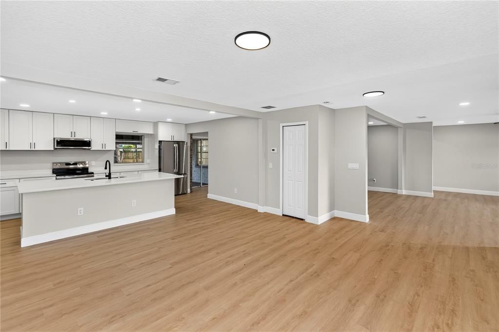 For Sale: $575,000 (4 beds, 3 baths, 2616 Square Feet)