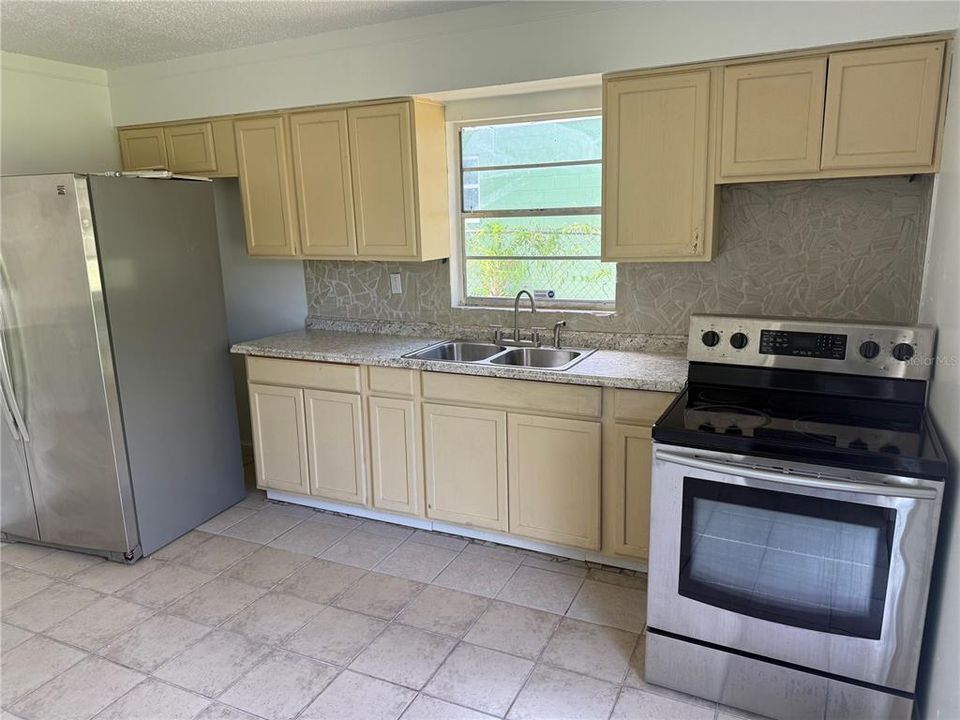 For Sale: $295,900 (8 beds, 0 baths, 1544 Square Feet)