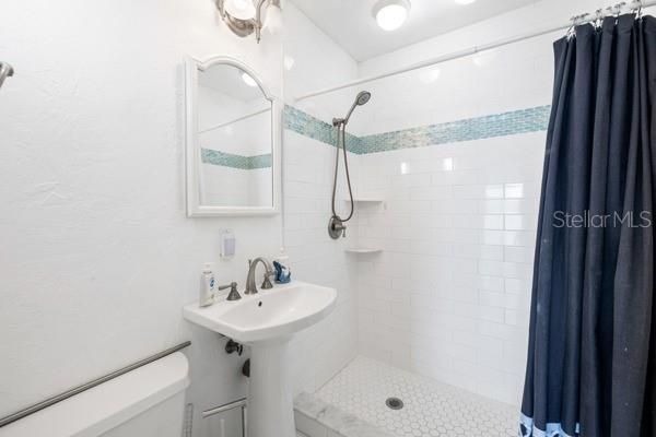 Active With Contract: $1,499,000 (2 beds, 3 baths, 1696 Square Feet)