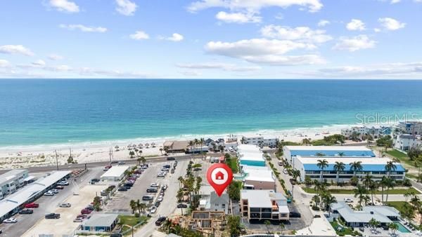 Active With Contract: $1,499,000 (2 beds, 3 baths, 1696 Square Feet)